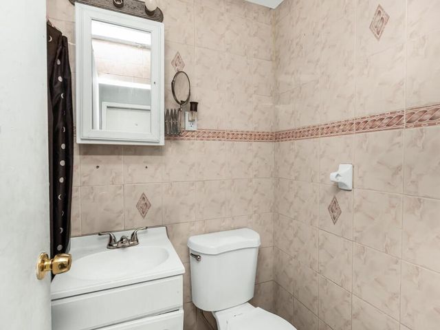 2737 Throop Avenue, Bronx, NY 10469