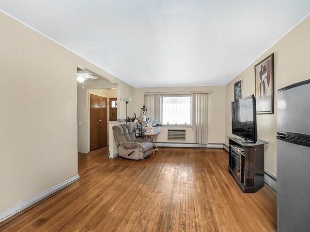 2737 Throop Avenue, Bronx, NY 10469