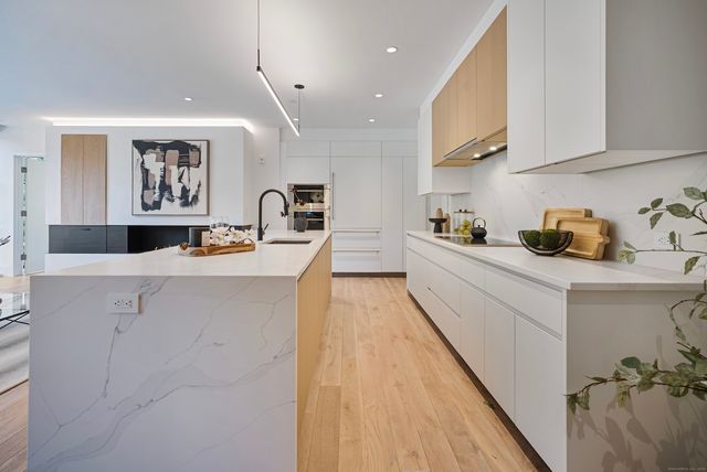 41 Richmondville Avenue Duplex 2, Westport, CT 06880