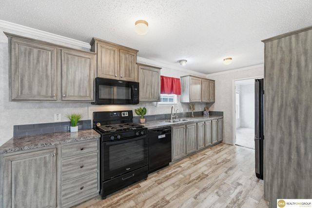 12465 Ann Drive, Blair, NE 68008