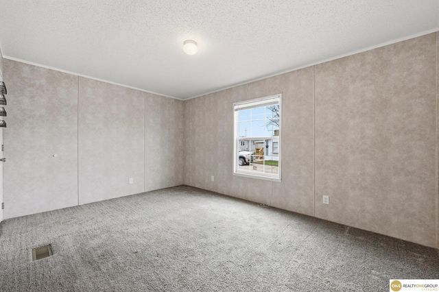 12465 Ann Drive, Blair, NE 68008