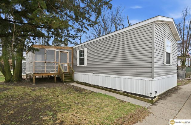 12465 Ann Drive, Blair, NE 68008