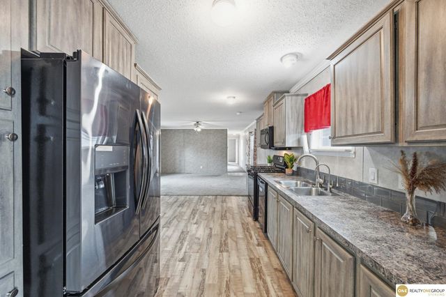 12465 Ann Drive, Blair, NE 68008