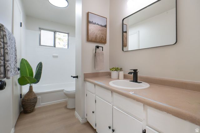 5363 S RIDGECREST DR, Taylorsville, UT 84129
