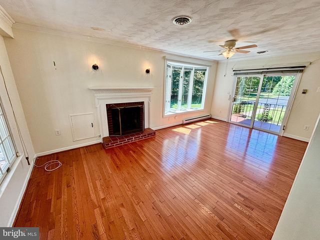 9682 CHARLES ST, La Plata, MD 20646
