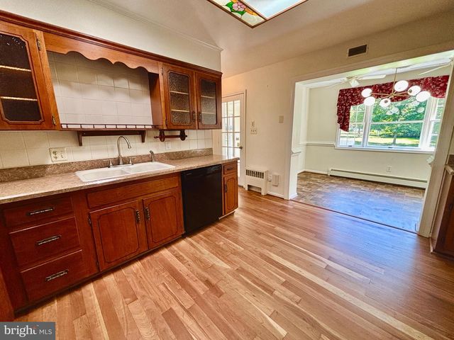9682 CHARLES ST, La Plata, MD 20646