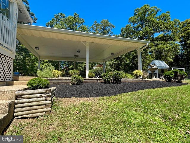 9682 CHARLES ST, La Plata, MD 20646