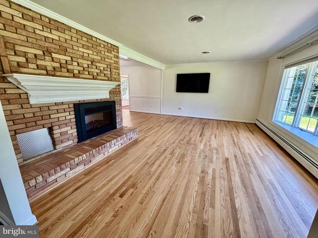 9682 CHARLES ST, La Plata, MD 20646