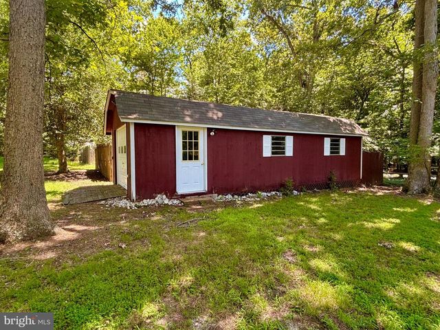 9682 CHARLES ST, La Plata, MD 20646