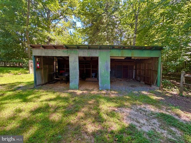 9682 CHARLES ST, La Plata, MD 20646