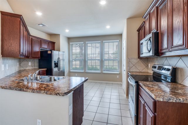 345 Allerton Mews, Lancaster, TX 75146