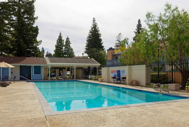 67 Glenwood, Hercules, CA 94547