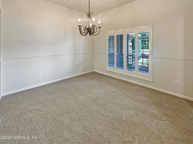 680 LADY LAKE Road W, Jacksonville, FL 32218