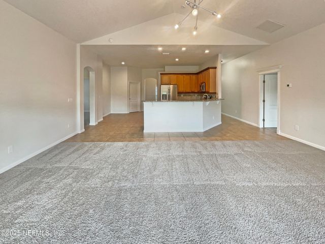 680 LADY LAKE Road W, Jacksonville, FL 32218