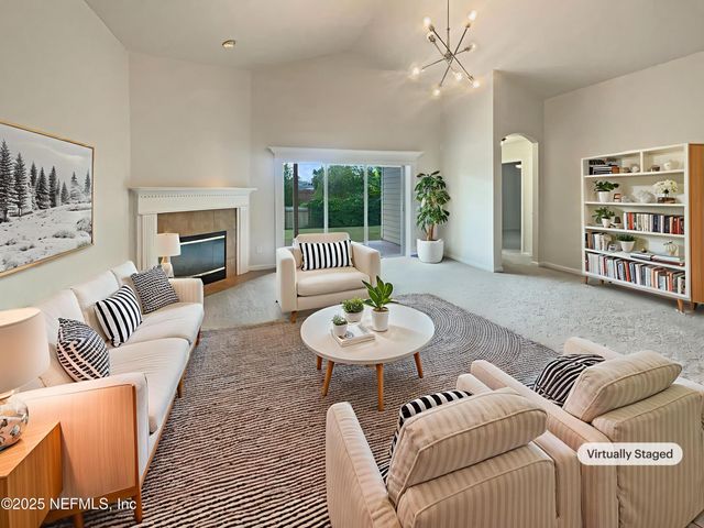 680 LADY LAKE Road W, Jacksonville, FL 32218