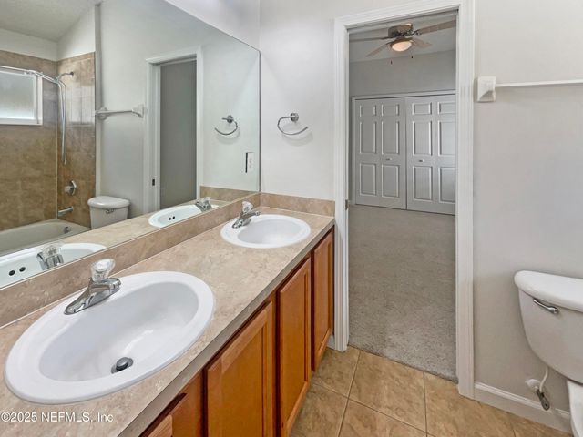 680 LADY LAKE Road W, Jacksonville, FL 32218