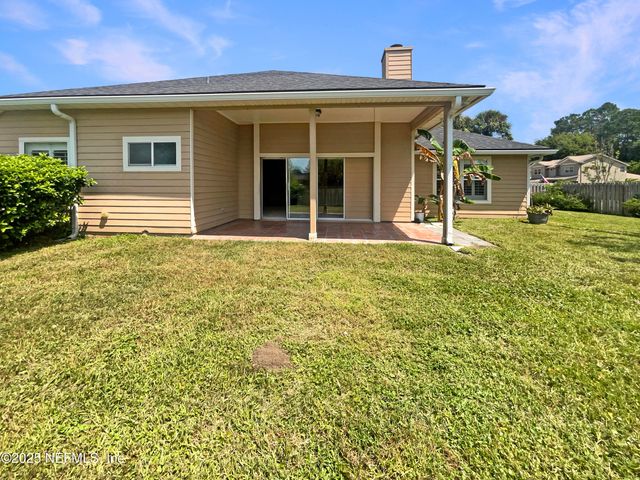 680 LADY LAKE Road W, Jacksonville, FL 32218