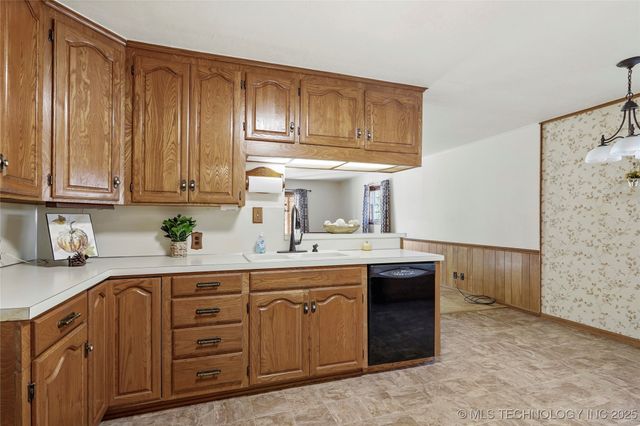 11465 E 4th Place, Tulsa, OK 74128