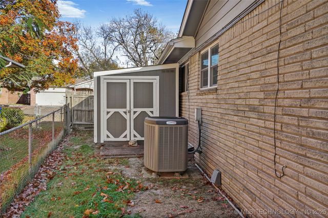 11465 E 4th Place, Tulsa, OK 74128
