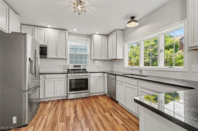 411 7th Street, Fairport Harbor, OH 44077