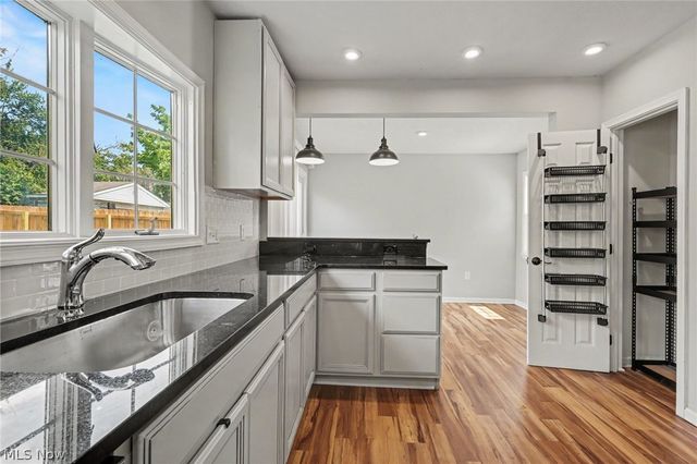 411 7th Street, Fairport Harbor, OH 44077