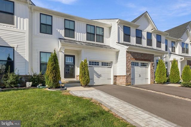 5 BASIL CT, Mount Laurel, NJ 08054
