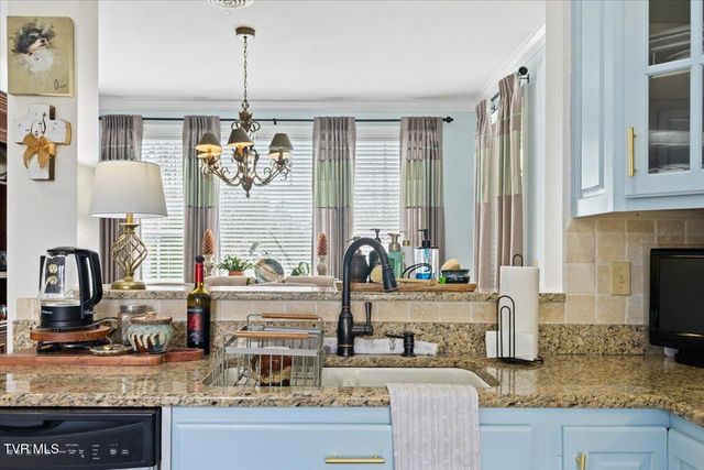 102 Willow Creek Lane, Jonesborough, TN 37659