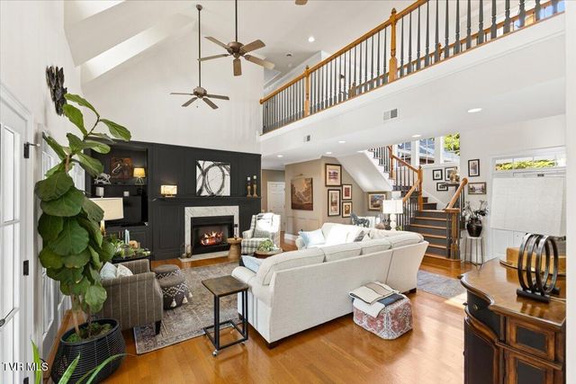 102 Willow Creek Lane, Jonesborough, TN 37659