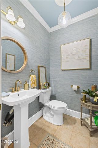 102 Willow Creek Lane, Jonesborough, TN 37659