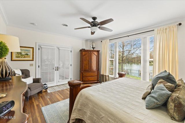 102 Willow Creek Lane, Jonesborough, TN 37659