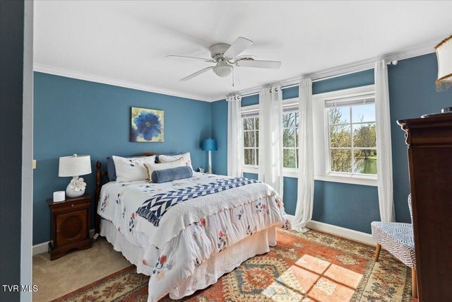 102 Willow Creek Lane, Jonesborough, TN 37659