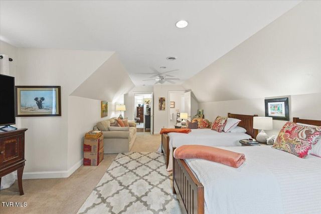 102 Willow Creek Lane, Jonesborough, TN 37659