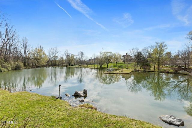 102 Willow Creek Lane, Jonesborough, TN 37659