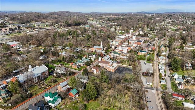 102 Willow Creek Lane, Jonesborough, TN 37659