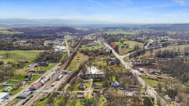 102 Willow Creek Lane, Jonesborough, TN 37659