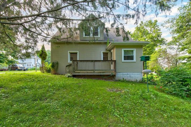 694 Fox Lane, Waterloo, WI 53594