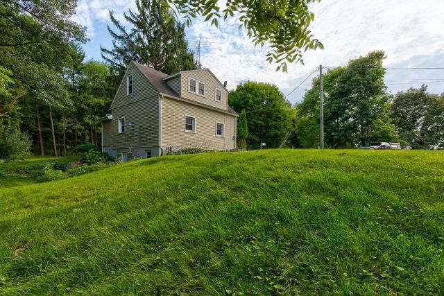 694 Fox Lane, Waterloo, WI 53594