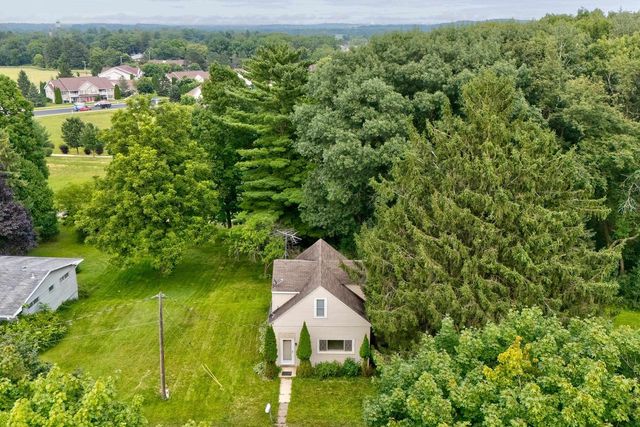 694 Fox Lane, Waterloo, WI 53594