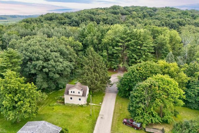 694 Fox Lane, Waterloo, WI 53594