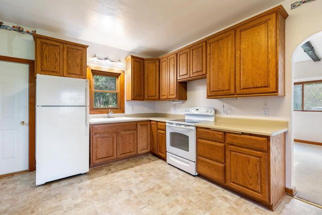 694 Fox Lane, Waterloo, WI 53594