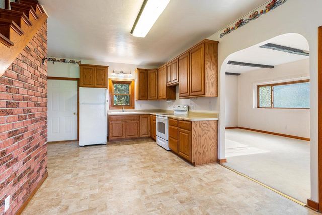 694 Fox Lane, Waterloo, WI 53594