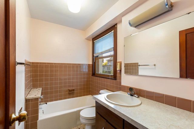 694 Fox Lane, Waterloo, WI 53594