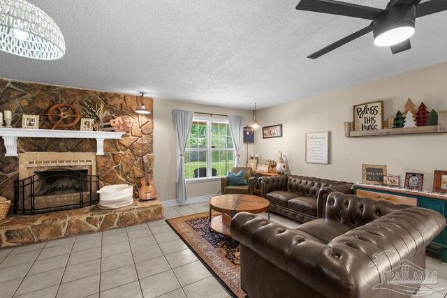 10370 Bowman Ave, Pensacola, FL 32534