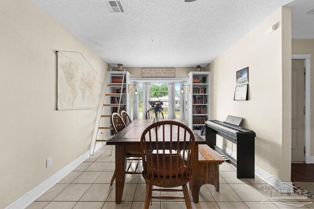 10370 Bowman Ave, Pensacola, FL 32534