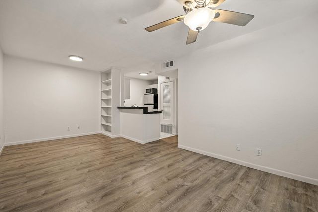 4306 Avenue A 105, Austin, TX 78751