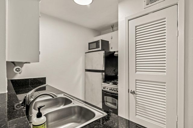 4306 Avenue A 105, Austin, TX 78751