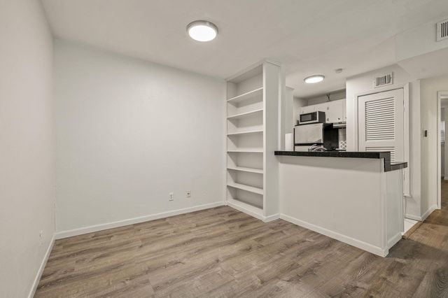 4306 Avenue A 105, Austin, TX 78751
