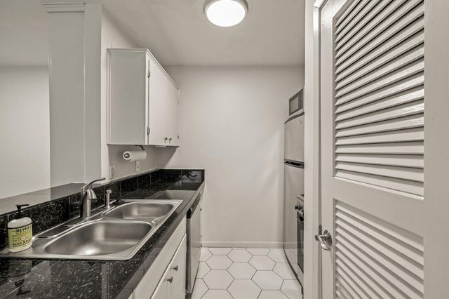 4306 Avenue A 105, Austin, TX 78751