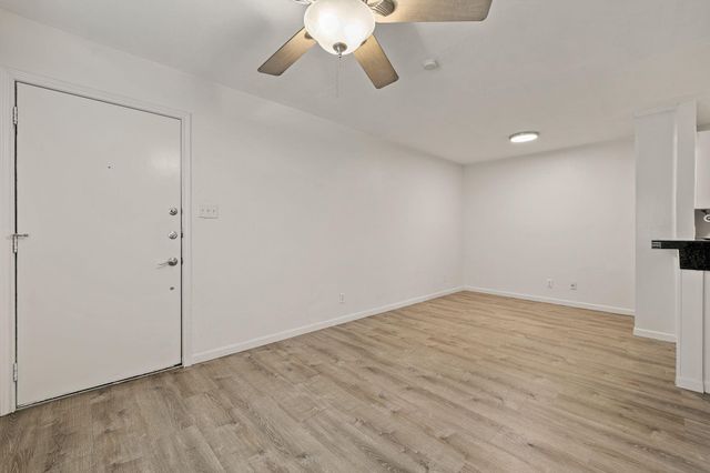 4306 Avenue A 105, Austin, TX 78751