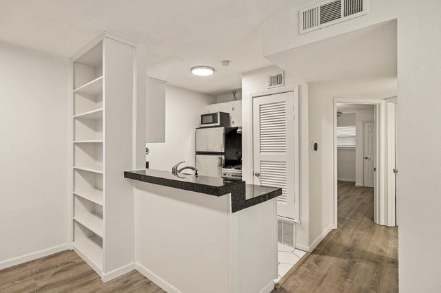 4306 Avenue A 105, Austin, TX 78751